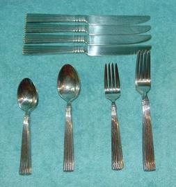 20 Pieces Reed & Barton Crescendo II Knives, Dinner & Salad 