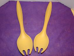 Tongs ~spaghetti Pasta Servers ~dinner Rolls ~fruit